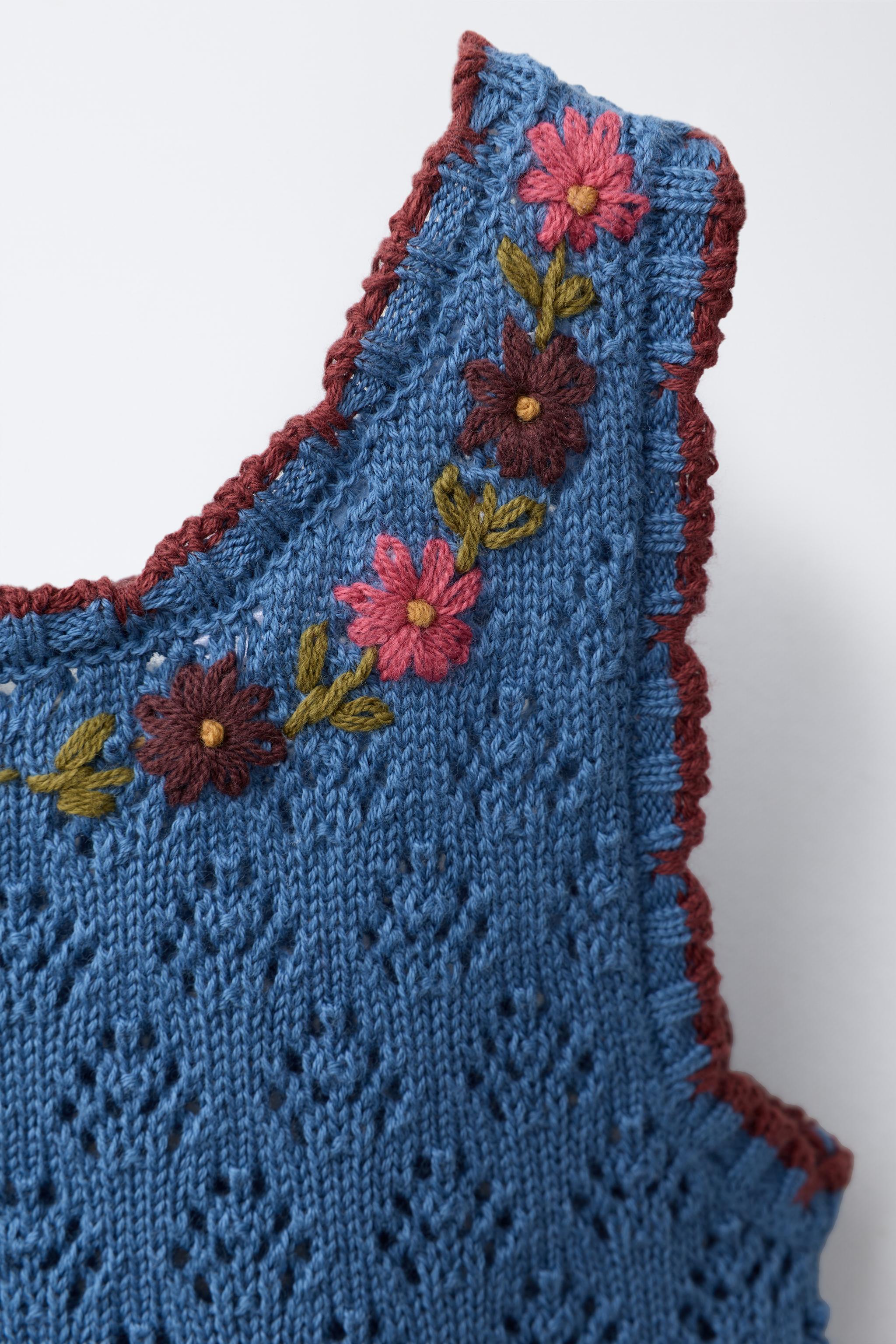 EMBROIDERED FLORAL KNIT DRESS